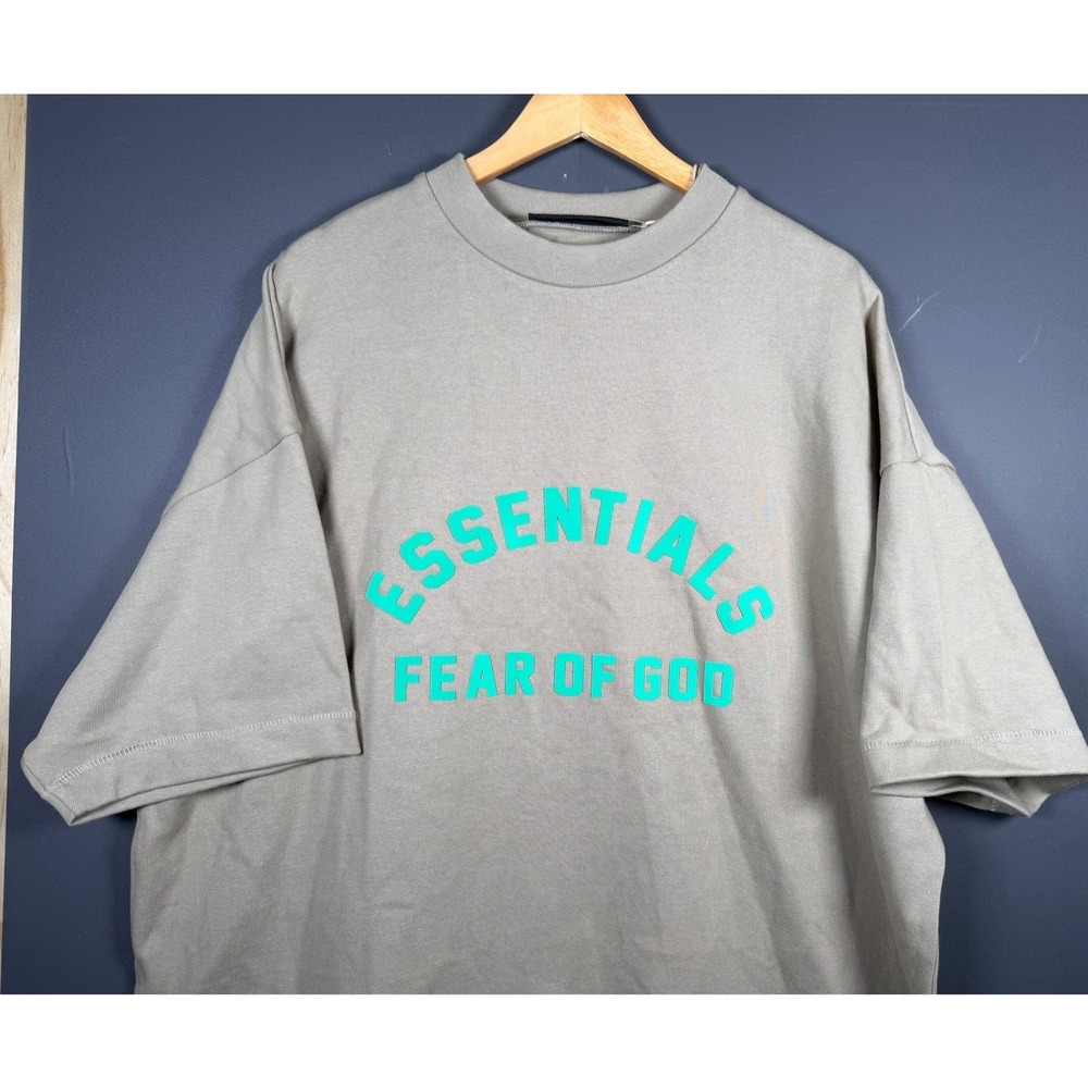 NWT Fear of God Essentials Mens Oversized T-Shirt Taupe Teal Logo Size Small
